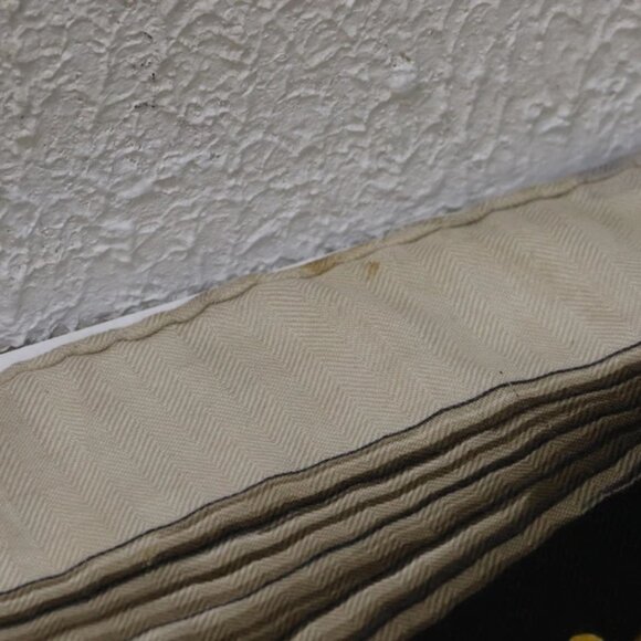 HERMES Carre 90 ETRIERS Scarf Shawl Gold Black Silk - Picture 5 of 11